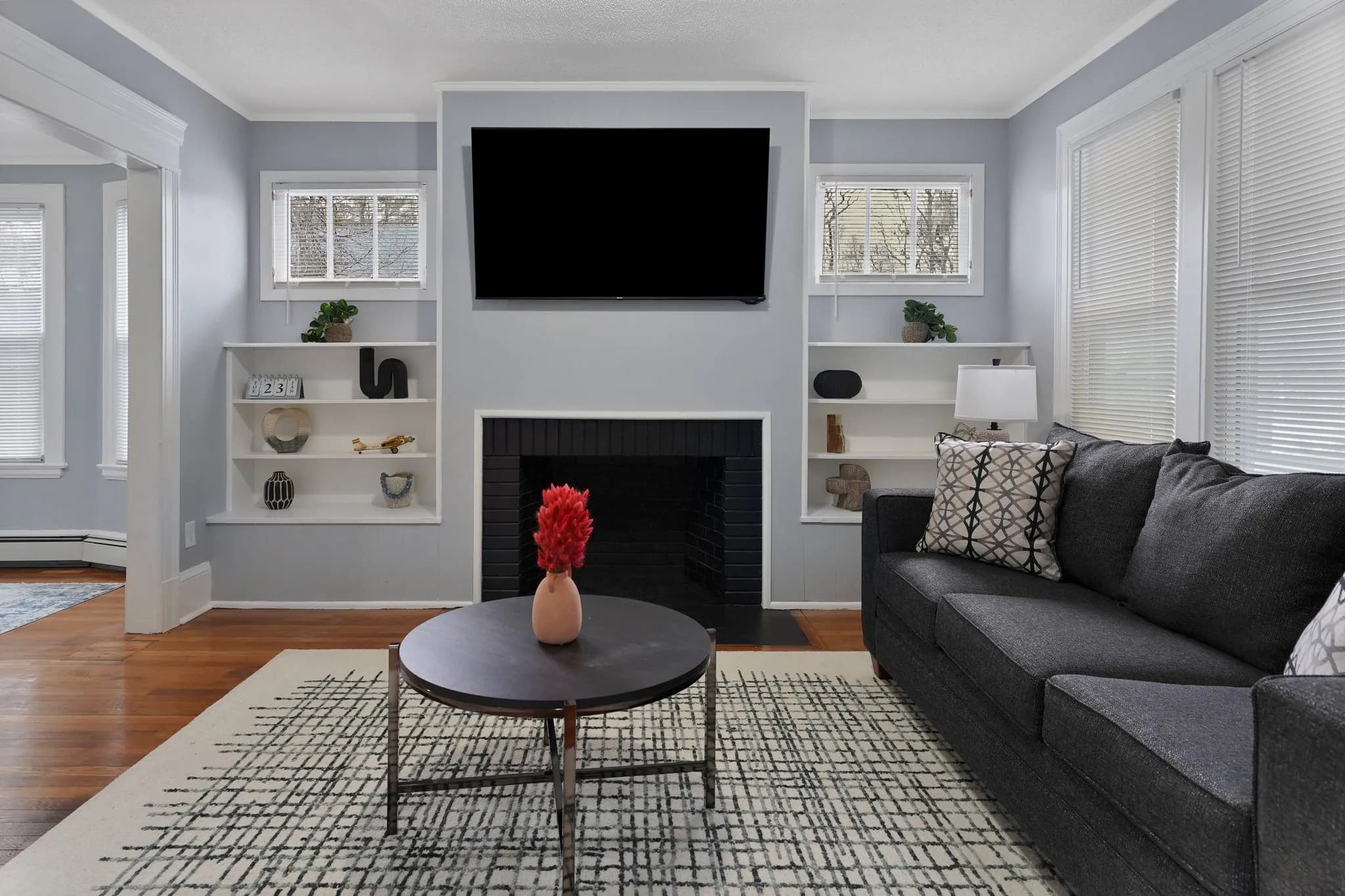 14 Thomaston St furnished home, photo 3